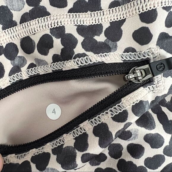 Lululemon Top Speed Crop Running Tights Cream Black Animal Print 4 - Picture 15 of 15